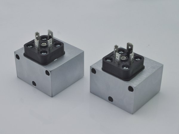 Solenoida proporsional untuk hidrolika